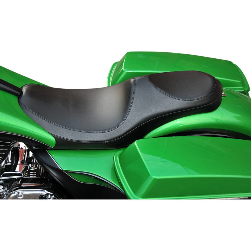 Le Pera LK-817PY Smooth Villain 2-Up Seat Harley Touring FLH/T 08-23 Yaffe Tank