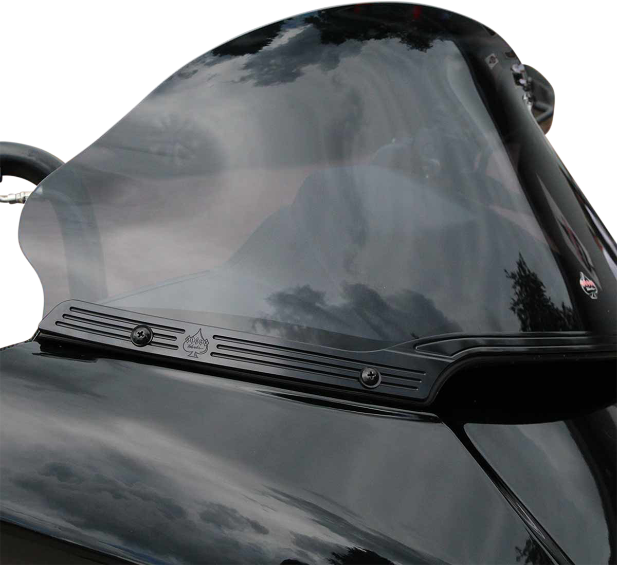 Klock Werks Flare Series Windshield Trim - Harley-Davidson / Logo