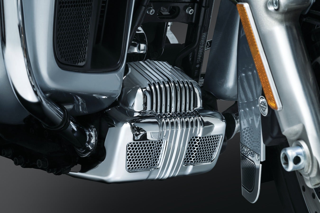 Kuryakyn Chrome Coolant Pump Cover for Harley '14-'16 FLH/T Twin Cooled Models