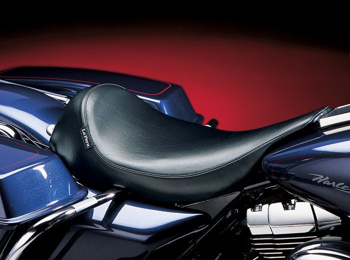 Le Pera LH-857 Low Profile Silhouette Smooth Solo Seat for Harley FLH/T 02-07