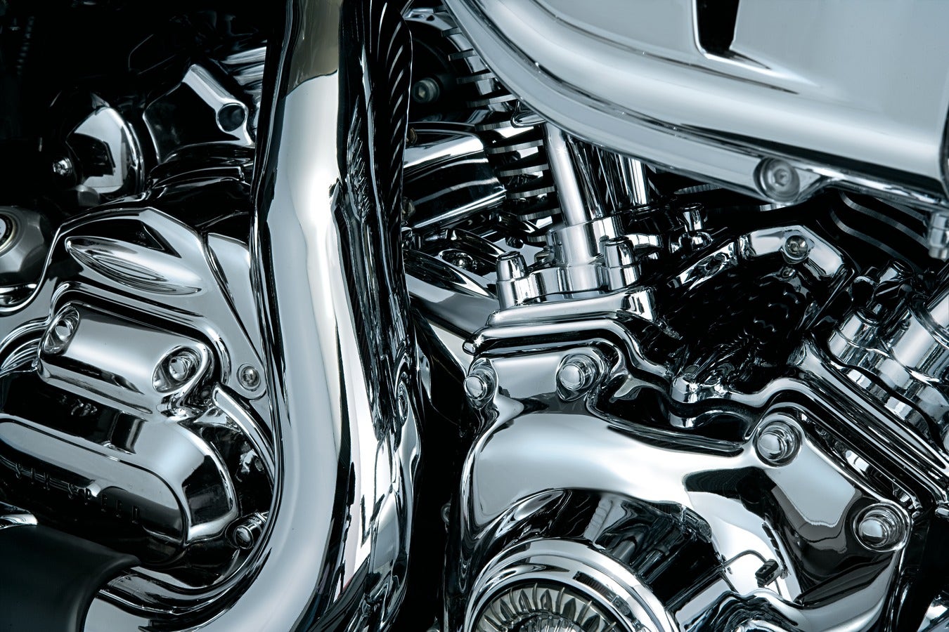 Kuryakyn Chrome Rear Cylinder Base Cover for Harley Touring FLH/T '09-'17