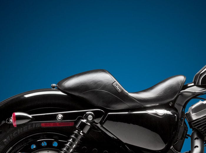 Le Pera Aviator Up Front Solo Seat 4 Harley 04-06/10-22 XL W/3.3 Gal Tank