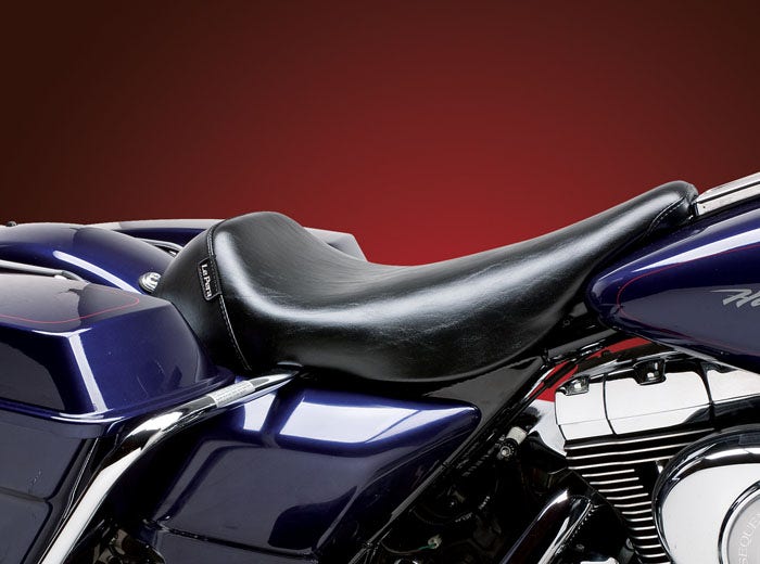 Le Pera LN-005 Bare Bones Smooth Low Profile Solo Seat Harley FLHT FLTR 97-01