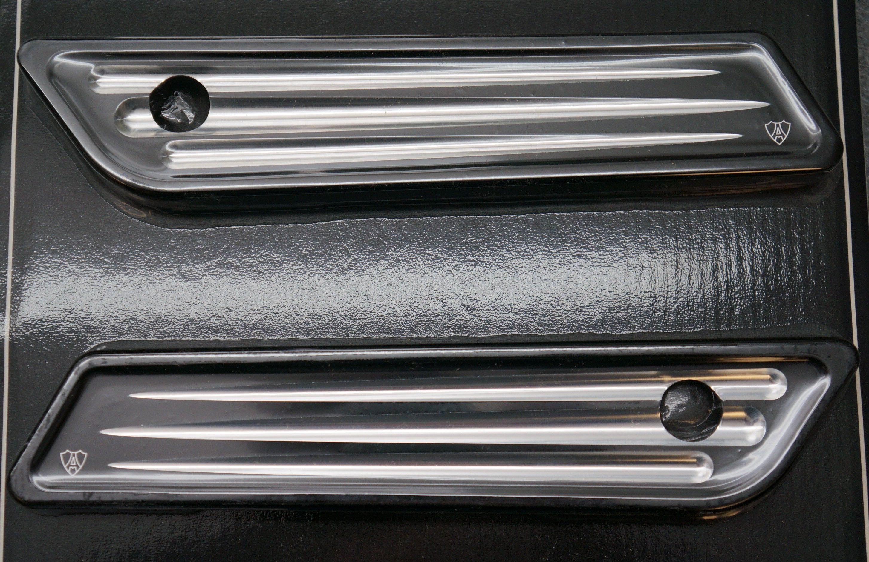 Arlen Ness 03-546 Black Deep Cut Saddlebag Latch Hinge Covers for