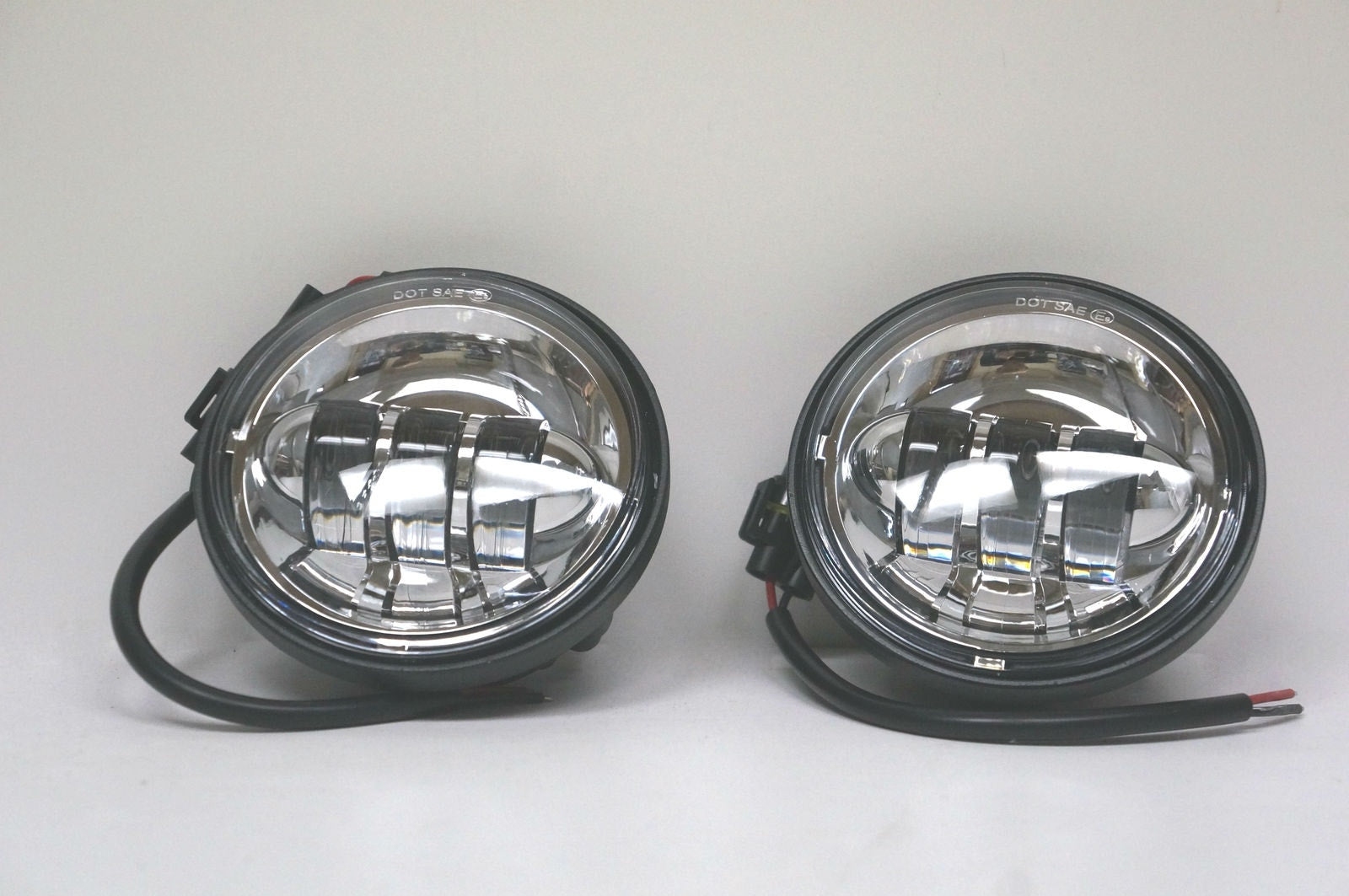 New 4-1/2" 4.5" LED Projector Daymaker Style Chrome Passing Lamps for Harley-Davidson