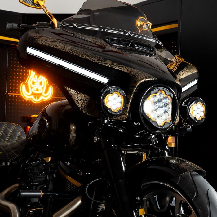 Hogworkz LED Silvertooth™ Performance LED Passing Lamps for Harley