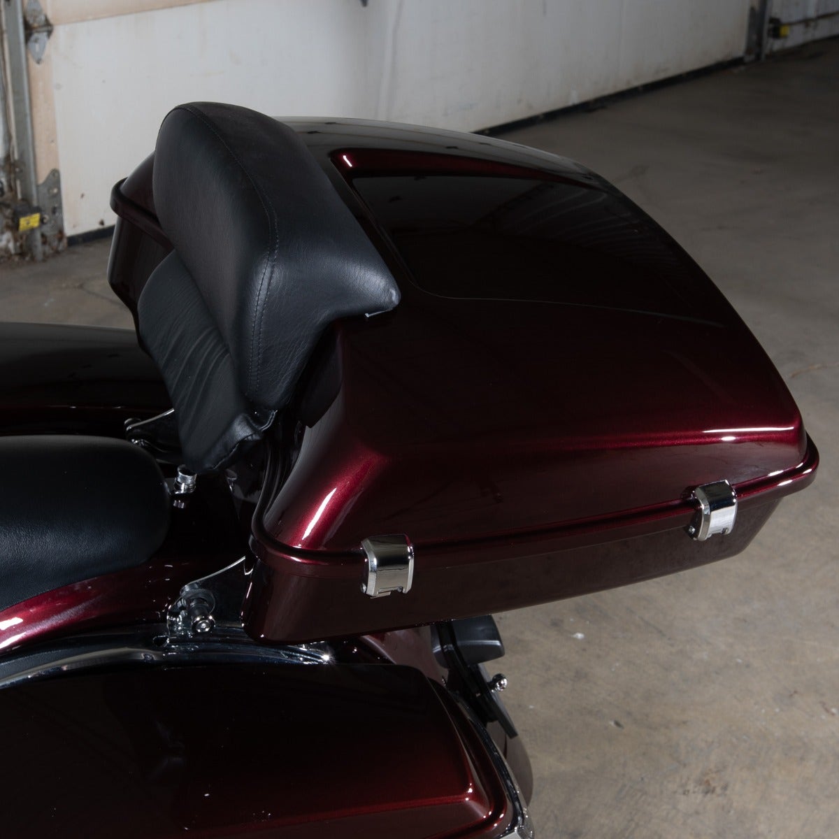 Hogworkz Unpainted Chopped Tour Pack w/ Slim Backrest & Chrome