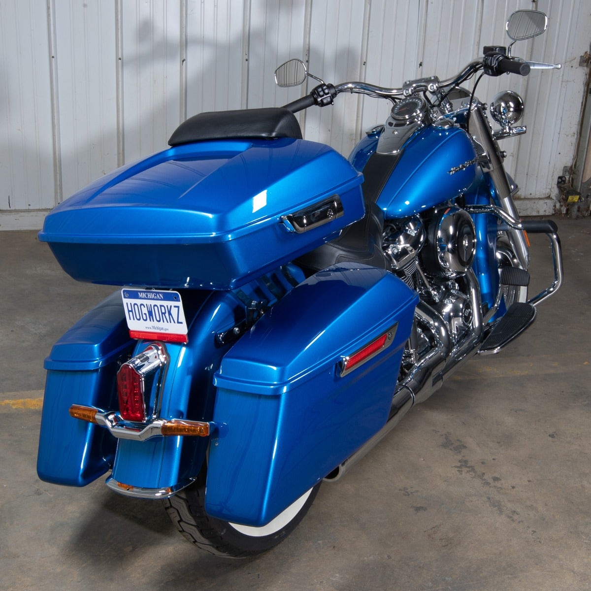 Hogworkz Unpainted Chopped Tour Pack w/ Slim Backrest & Chrome