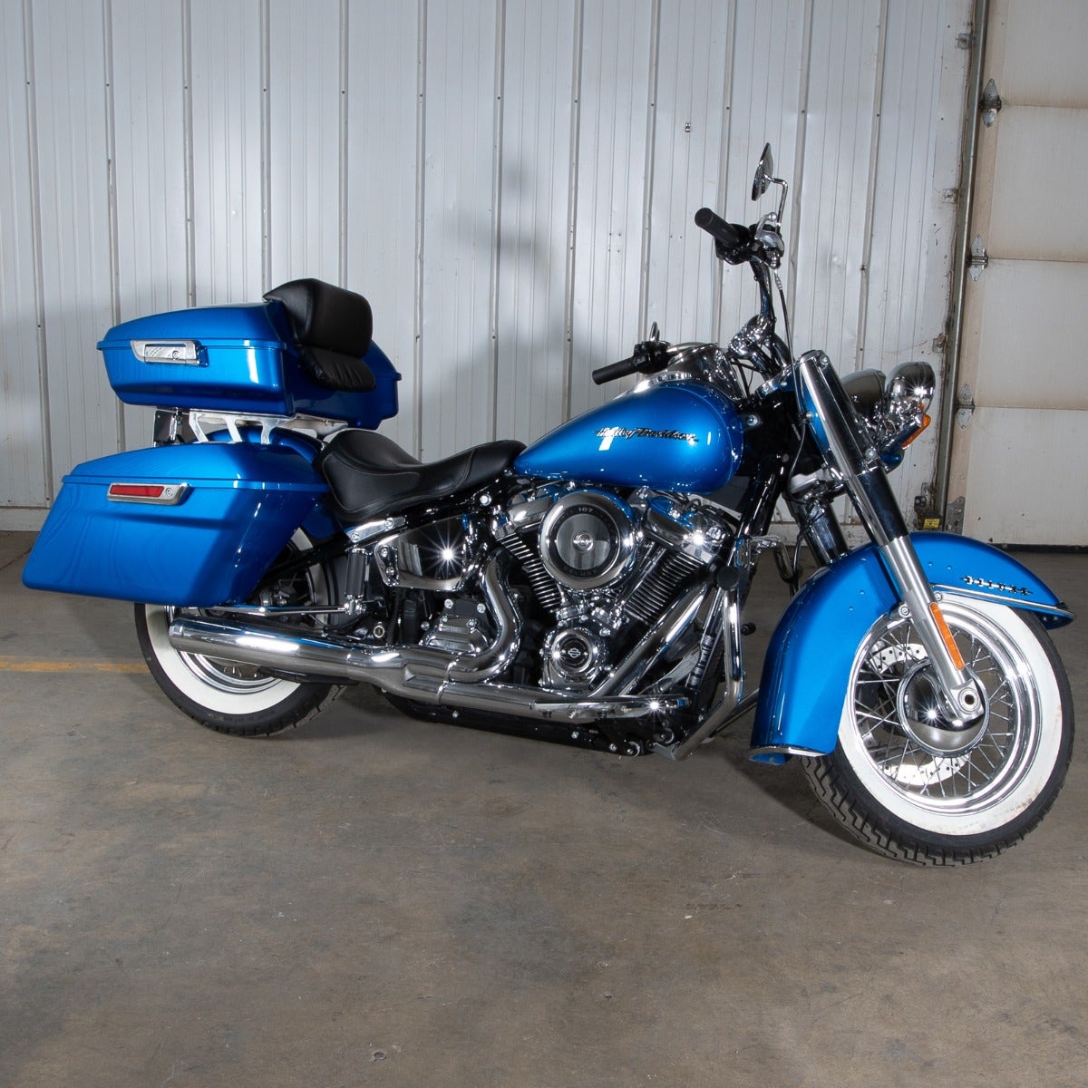 Hogworkz Unpainted Chopped Tour Pack w/ Slim Backrest & Chrome